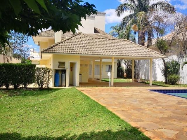 Sobrado com 1000m² 5 quartos e 5 banheiros, para alugar, no bairro Bela Suiça em Londrina