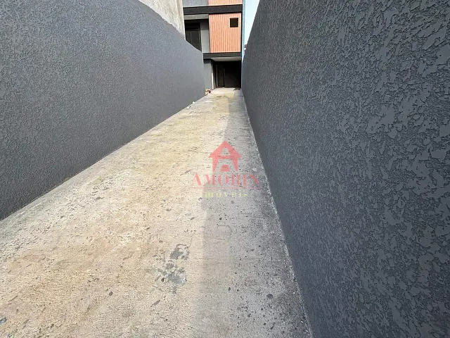 Sobrado com 150m² 3 quartos e 4 banheiros, à venda, no bairro Fazendinha em Curitiba