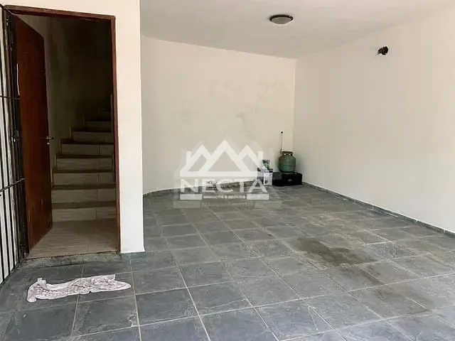 Sobrado com 250m² 3 quartos e 3 banheiros, à venda, no bairro Enseada em São Sebastião