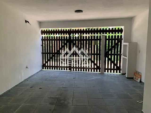 Sobrado com 250m² 3 quartos e 3 banheiros, à venda, no bairro Enseada em São Sebastião