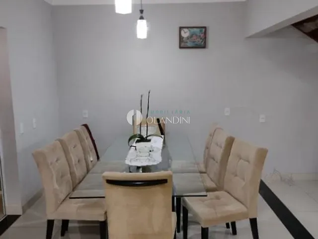 Sobrado com 200m² 3 quartos e 2 banheiros, à venda, no bairro Jardim Bela Vista II em Artur Nogueira