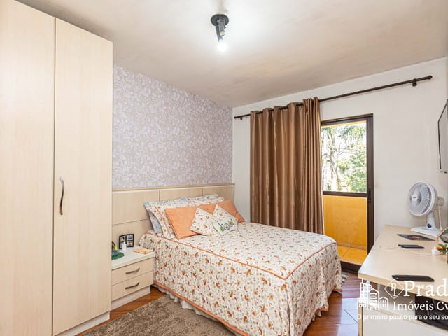 Sobrado com 535m² 4 quartos e 3 banheiros, à venda, no bairro Bom Jesus em São José dos Pinhais