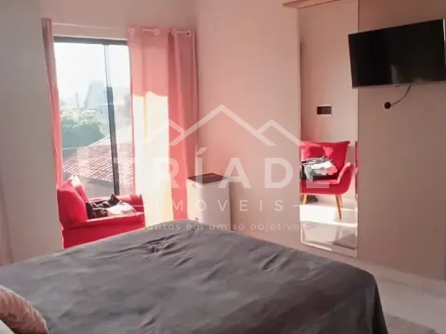 Sobrado com 180m² 3 quartos e 3 banheiros, à venda, no bairro Capela Velha em Araucária