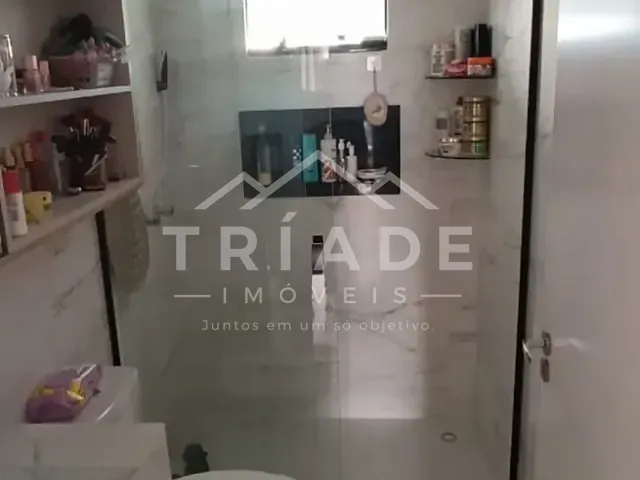 Sobrado com 180m² 3 quartos e 3 banheiros, à venda, no bairro Capela Velha em Araucária