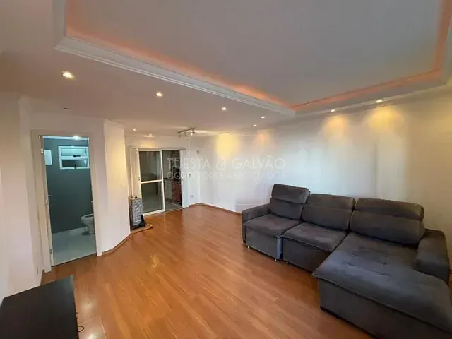 Sobrado com 143m² 3 quartos e 2 banheiros, à venda, no bairro Hauer em Curitiba