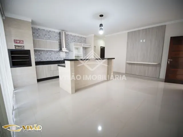 Sobrado com 262m², à venda, no bairro Jardim Botânico em Sinop