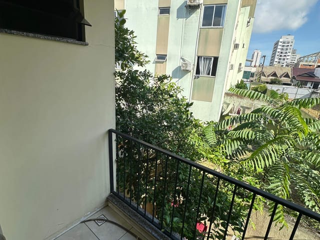 Sobrado 2 quartos e 3 banheiros, à venda, no bairro São Judas em Itajaí