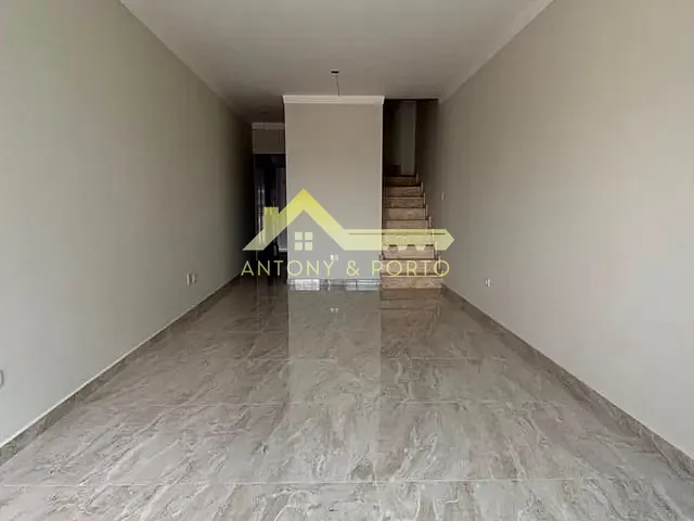 Sobrado 3 quartos e 2 banheiros, à venda, no bairro Vila Mazzei em São Paulo