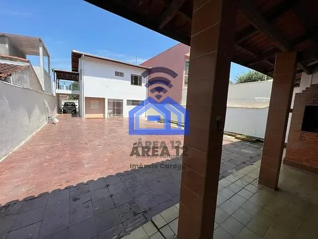 Sobrado com 390m² 5 quartos e 4 banheiros, à venda, no bairro Centro em Caraguatatuba