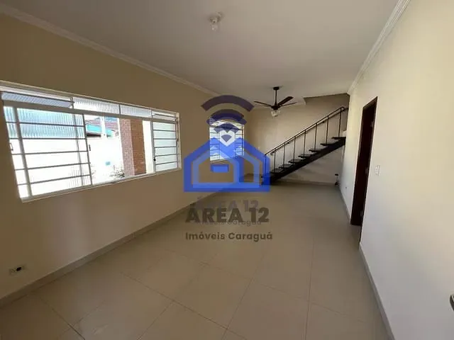 Sobrado com 390m² 5 quartos e 4 banheiros, à venda, no bairro Centro em Caraguatatuba