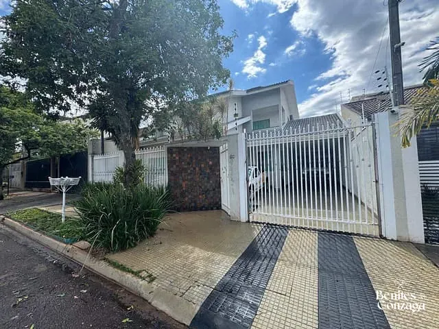 Sobrado com 325m² 3 quartos e 4 banheiros, à venda, no bairro Jardim Pinheiros III em Maringá