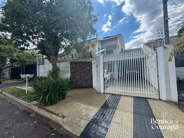 Sobrado com 325m² 3 quartos e 4 banheiros, à venda, no bairro Jardim Pinheiros III em Maringá