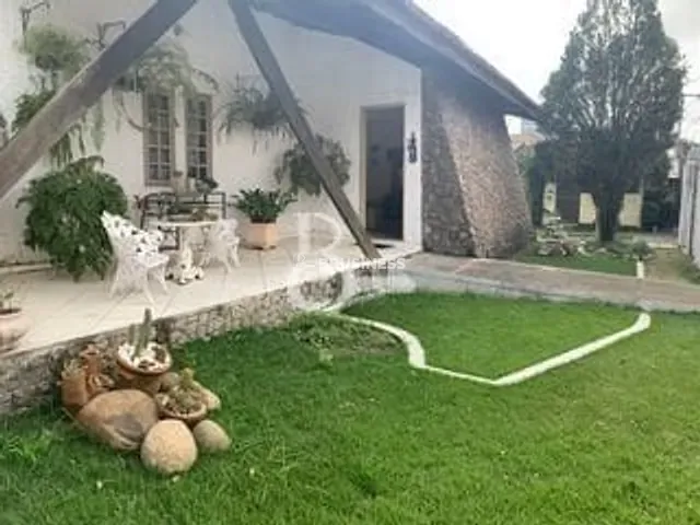 Sobrado com 720m² 7 quartos e 5 banheiros, à venda, no bairro Parque São Caetano em Campos dos Goytacazes