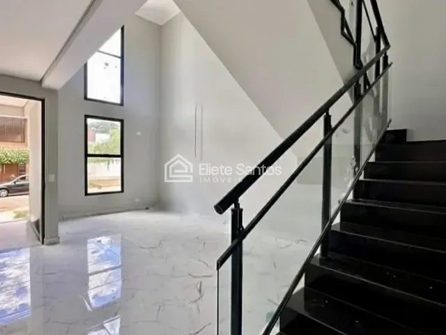 Sobrado com 320m² 3 quartos e 4 banheiros, à venda, no bairro Jardim Primavera em Nova Odessa