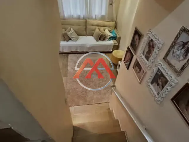Sobrado 2 quartos e 1 banheiro, à venda ou para alugar, no bairro Jardim Guairaca em São Paulo