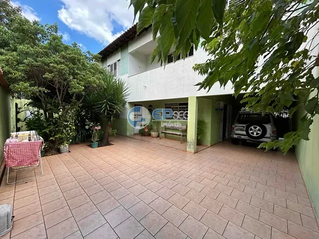Sobrado com 390m² 3 quartos e 2 banheiros, à venda, no bairro Nossa Senhora de Lourdes em Londrina