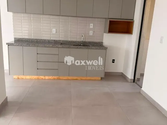 Sobrado com 250m² 4 quartos e 4 banheiros, para alugar, no bairro Residencial Jardins Lyon em Aparecida de Goiânia