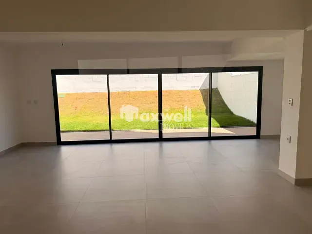 Sobrado com 250m² 4 quartos e 4 banheiros, para alugar, no bairro Residencial Jardins Lyon em Aparecida de Goiânia