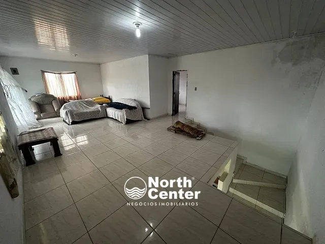 Sobrado com 360m² 4 quartos e 3 banheiros, à venda, no bairro Pinheiros em Balneário Barra do Sul