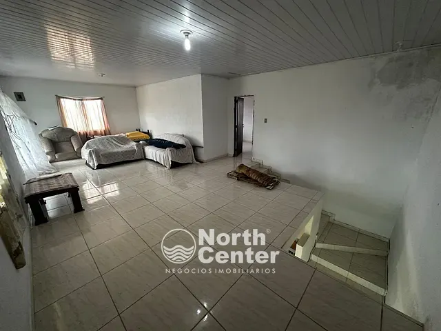 Sobrado com 360m² 4 quartos e 3 banheiros, à venda, no bairro Pinheiros em Balneário Barra do Sul