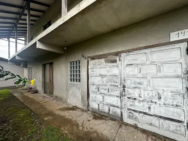 Sobrado com 360m² 4 quartos e 3 banheiros, à venda, no bairro Pinheiros em Balneário Barra do Sul