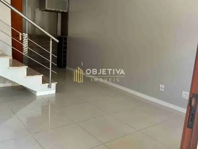 Sobrado 2 quartos e 1 banheiro, à venda, no bairro São José em Canoas