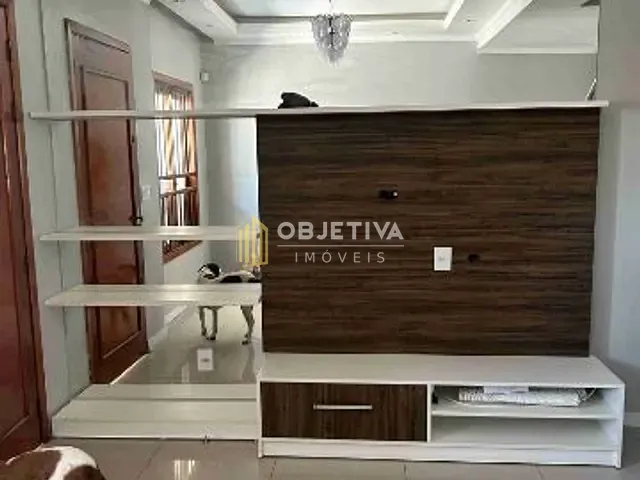 Sobrado 2 quartos e 1 banheiro, à venda, no bairro São José em Canoas