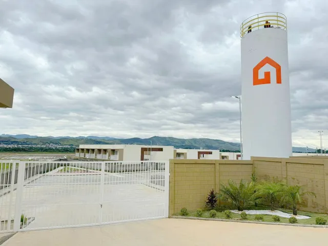Sobrado com 90m² 2 quartos e 1 banheiro, à venda, no bairro Jardim Santa Luzia em Guaratinguetá