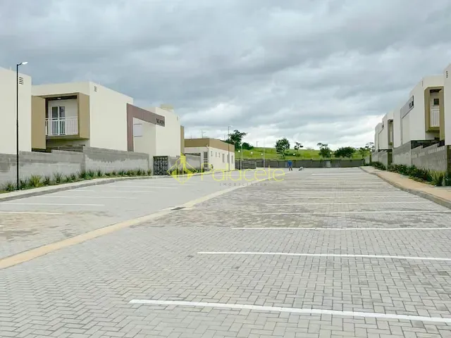Sobrado com 90m² 2 quartos e 1 banheiro, à venda, no bairro Jardim Santa Luzia em Guaratinguetá