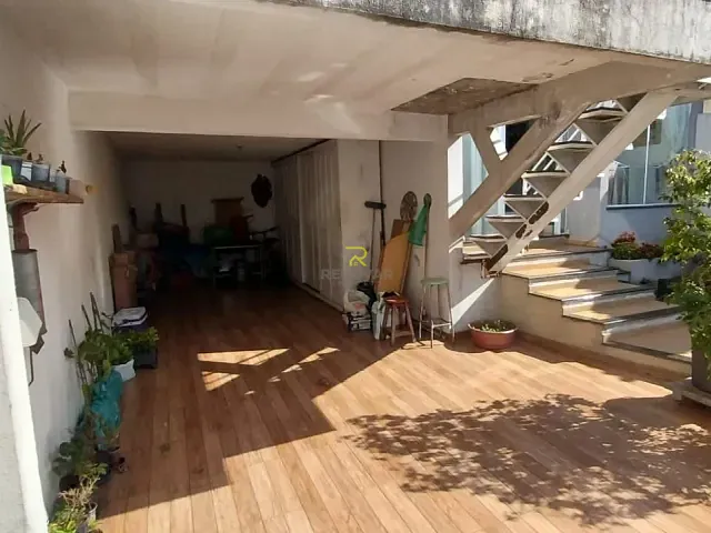 Sobrado com 160m² 4 quartos e 3 banheiros, à venda, no bairro Batel em Guarapuava