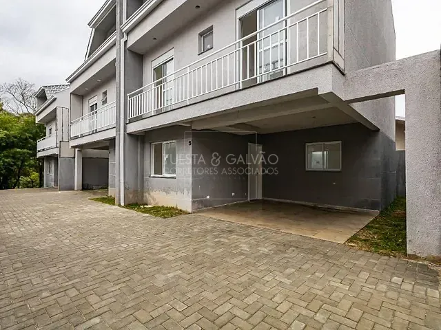 Sobrado com 151m² 3 quartos e 3 banheiros, à venda, no bairro São João em Curitiba
