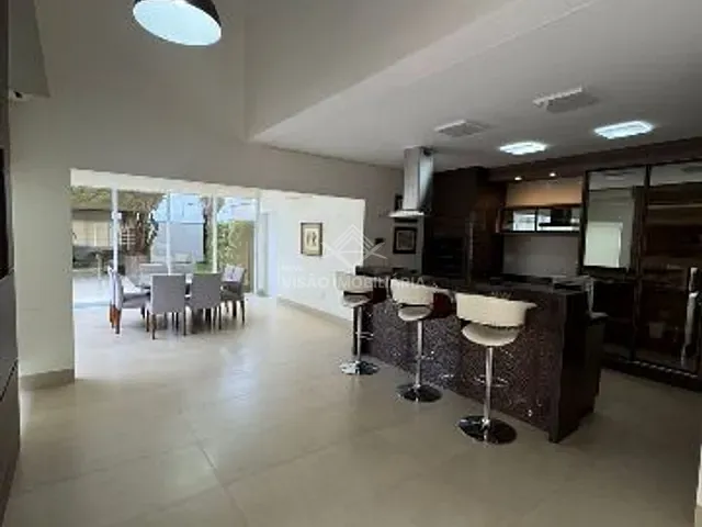 Sobrado 3 quartos e 2 banheiros, para alugar, no bairro Jardim Maringá em Sinop