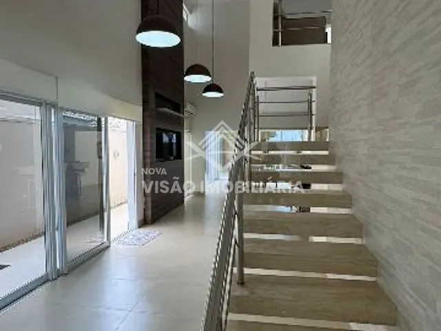 Sobrado 3 quartos e 2 banheiros, para alugar, no bairro Jardim Maringá em Sinop
