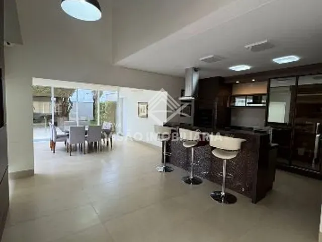 Sobrado 3 quartos e 2 banheiros, para alugar, no bairro Jardim Maringá em Sinop