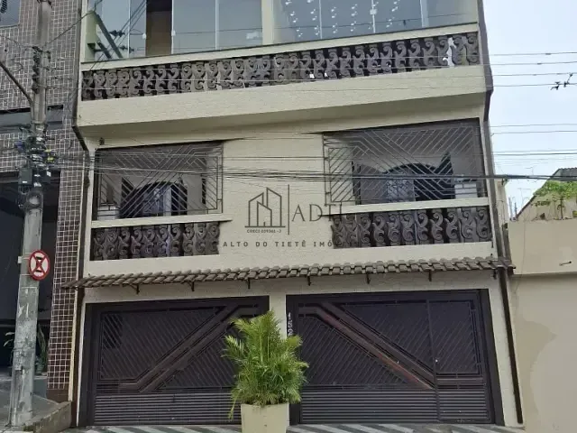 Sobrado 3 quartos e 3 banheiros, à venda, no bairro Vila Panucce em Ferraz de Vasconcelos