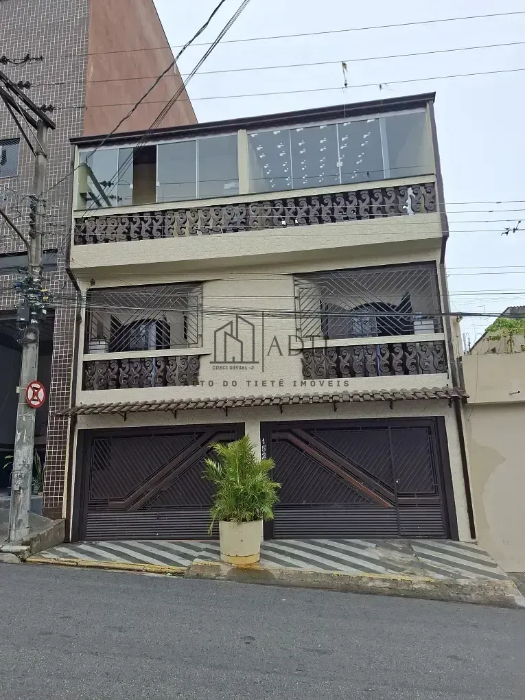 Sobrado, 3 quartos, 274 m² - Foto 1