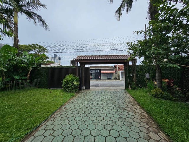 Sobrado 4 quartos e 3 banheiros, à venda, no bairro Cordeiros em Itajaí