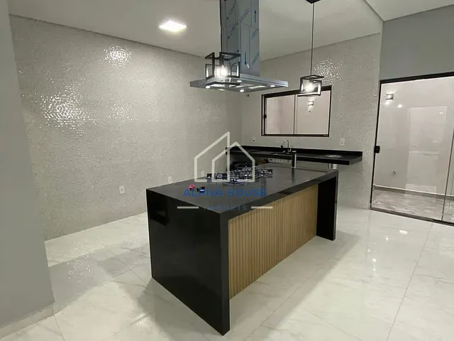 Sobrado com 198m² 3 quartos e 2 banheiros, à venda, no bairro Loteamento Santa Clara em Pindamonhangaba