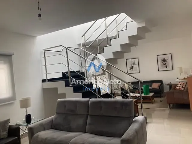 Sobrado com 257m² 4 quartos e 2 banheiros, à venda ou para alugar, no bairro Jardim Santa Tereza em Taubaté