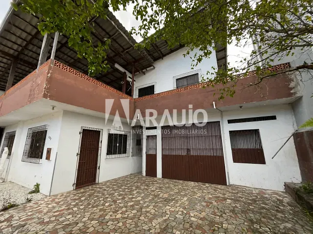 Sobrado com 259m² 7 quartos e 5 banheiros, à venda, no bairro Cordeiros em Itajaí