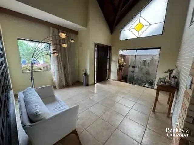 Sobrado com 558m² 3 quartos e 5 banheiros, à venda, no bairro Zona 08 em Maringá