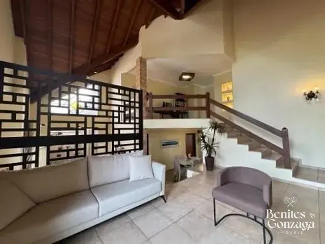 Sobrado com 558m² 3 quartos e 5 banheiros, à venda, no bairro Zona 08 em Maringá