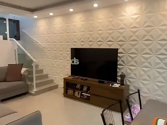 Sobrado com 210m² 3 quartos e 2 banheiros, à venda, no bairro Jardim das Laranjeiras em São Paulo