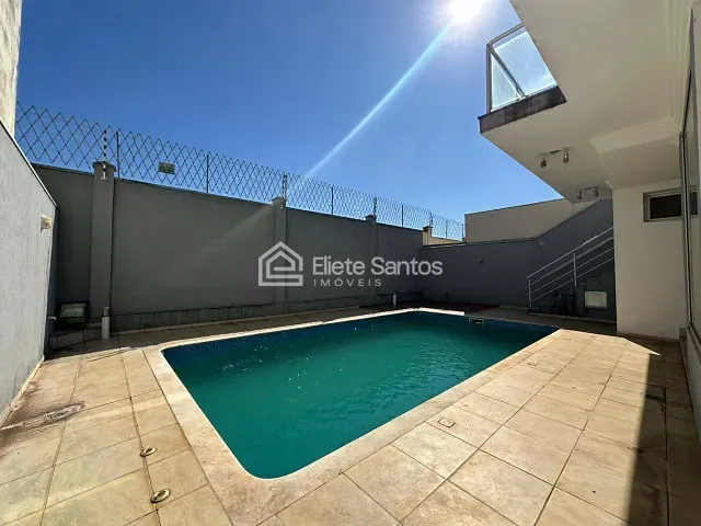 Sobrado com 360m² 4 quartos e 8 banheiros, à venda, no bairro Jardim Trípoli em Americana