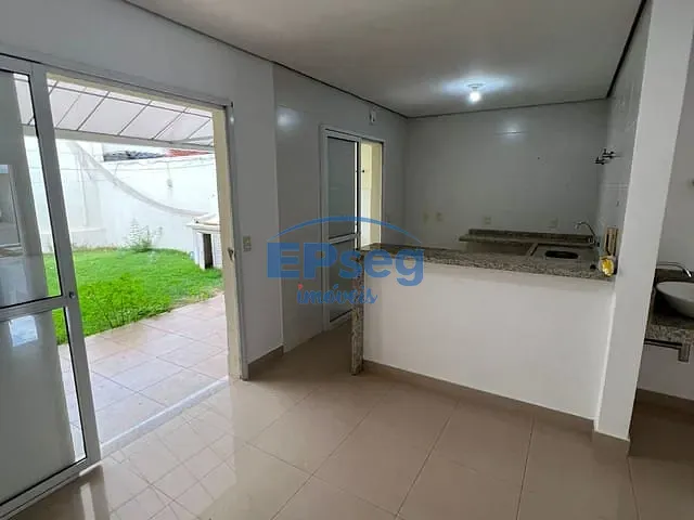 Sobrado com 143m² 3 quartos e 2 banheiros, à venda, no bairro Jardim Pioneiros em Londrina