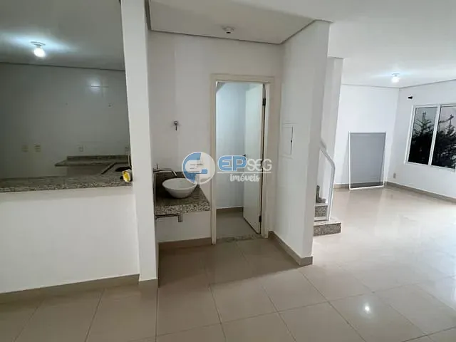 Sobrado com 143m² 3 quartos e 2 banheiros, à venda, no bairro Jardim Pioneiros em Londrina