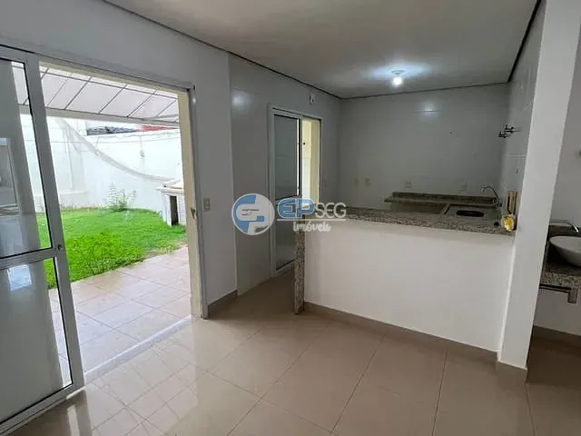 Sobrado com 143m² 3 quartos e 2 banheiros, à venda, no bairro Jardim Pioneiros em Londrina