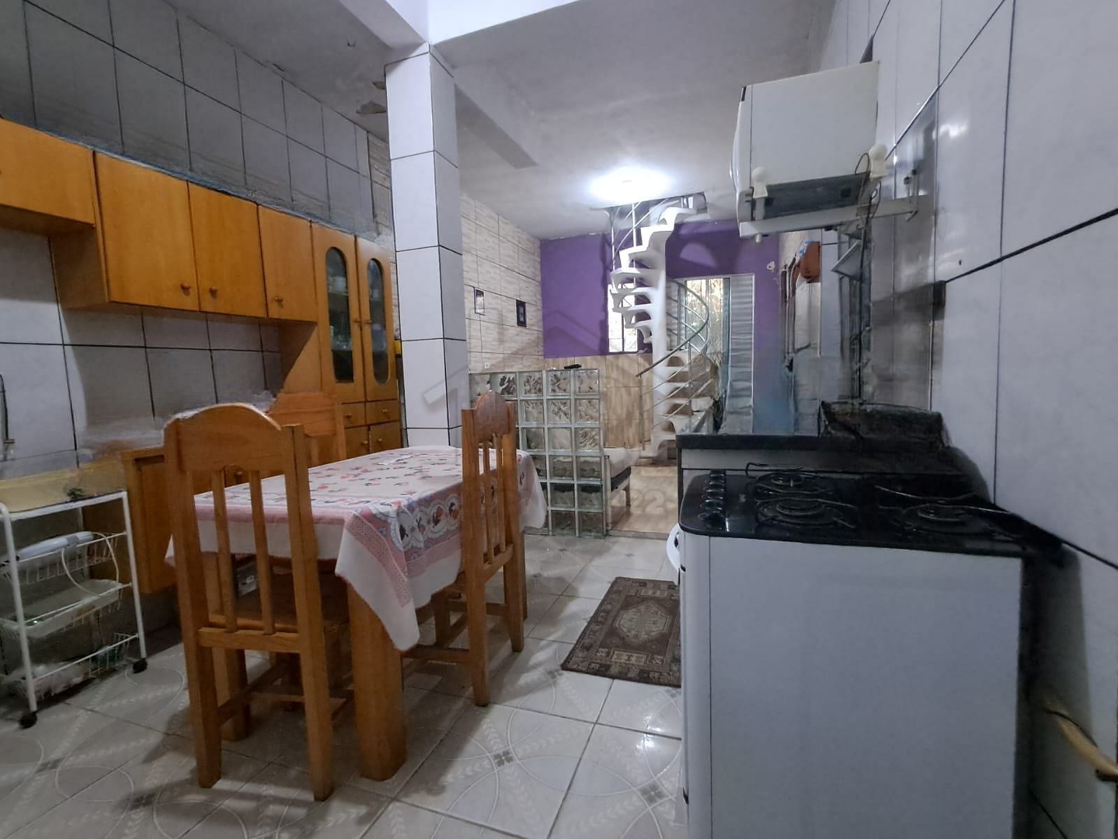 Sobrado à venda com 3 quartos, 176m² - Foto 1