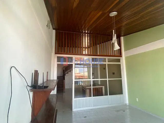 Sobrado com 225m² 4 quartos e 3 banheiros, à venda ou para alugar, no bairro Teresópolis em Ilhéus