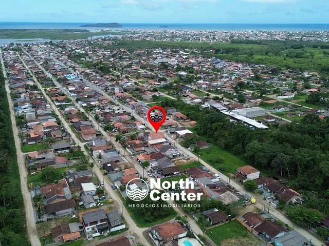 Sobrado com 188m² 3 quartos e 4 banheiros, à venda, no bairro Costeira em Balneário Barra do Sul